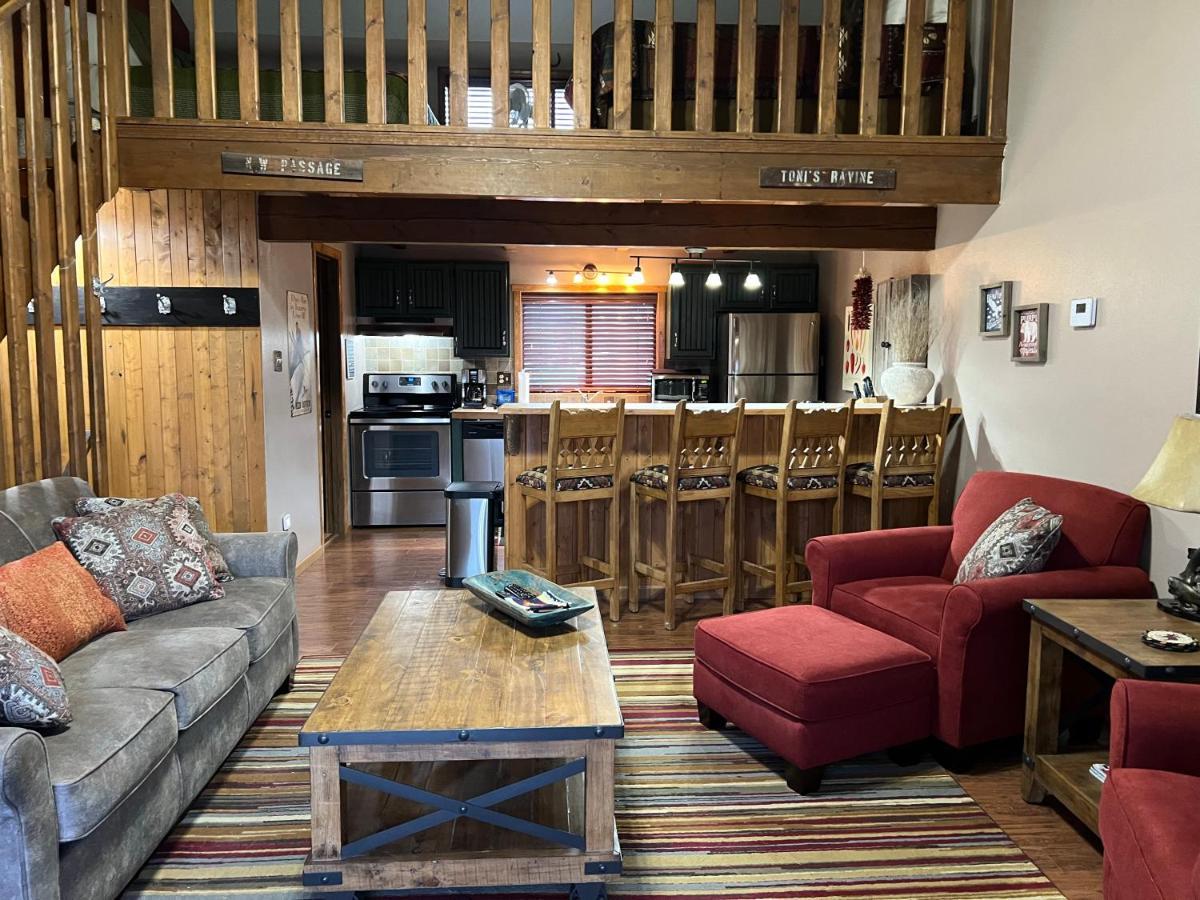 Aspen West 5 Townhouse With High Speed Wifi Apartment Red River Exterior photo
