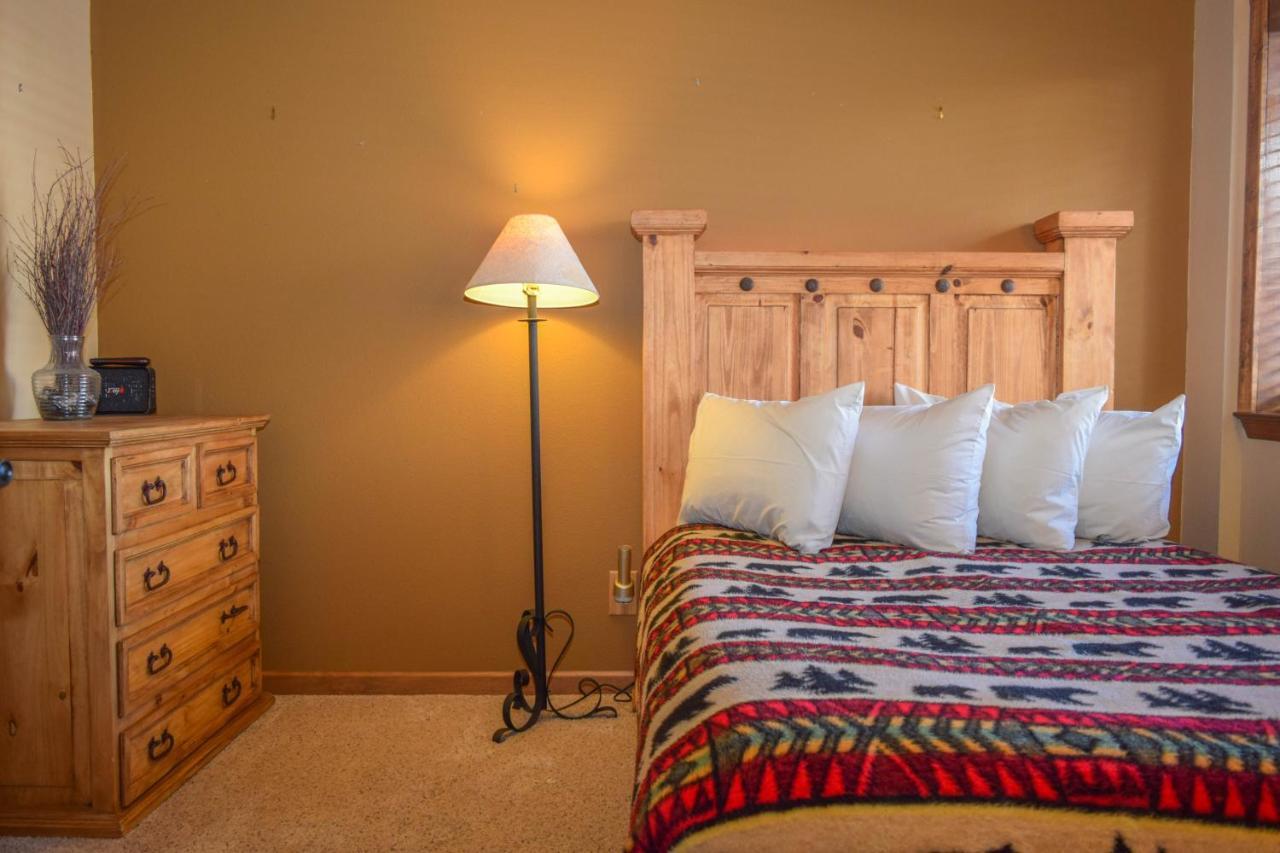 Aspen West 5 Townhouse With High Speed Wifi Apartment Red River Exterior photo